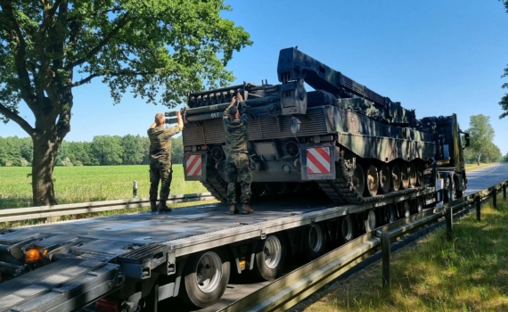 Сосновский: США сохраняют контроль над Европой через Берлин Сосновский: США сохраняют контроль над Европой через Берлин