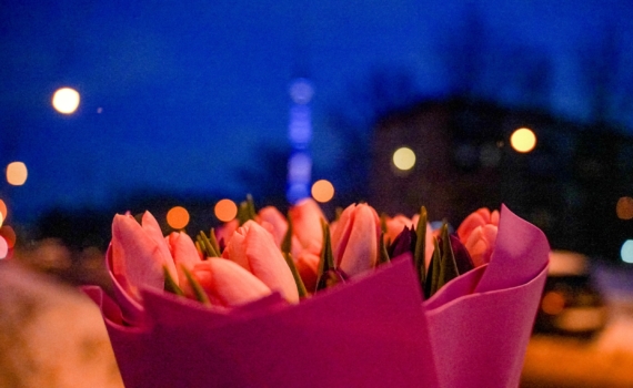 Секреты флористов: почему их цветы вечные, а ваши быстро вянут? 6 шагов для сохранения букета Секреты флористов: почему их цветы вечные, а ваши быстро вянут? 6 шагов для сохранения букета