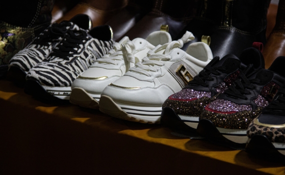 3 правила сочетания оверсайз-кроссовок, которые работают в любом образе — правила стилиста 3 правила сочетания оверсайз-кроссовок, которые работают в любом образе — правила стилиста